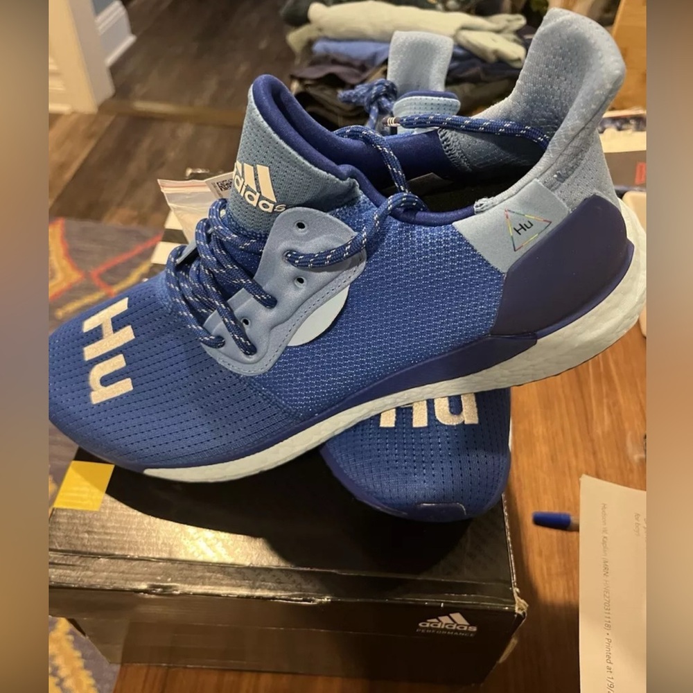 adidas Pharrell x Solar Hu Glide Power Blue Size 11 Men’s NIB NWT